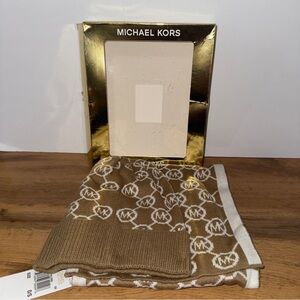 NWT, Michael Kors Tan and White Scarf and Hat Set